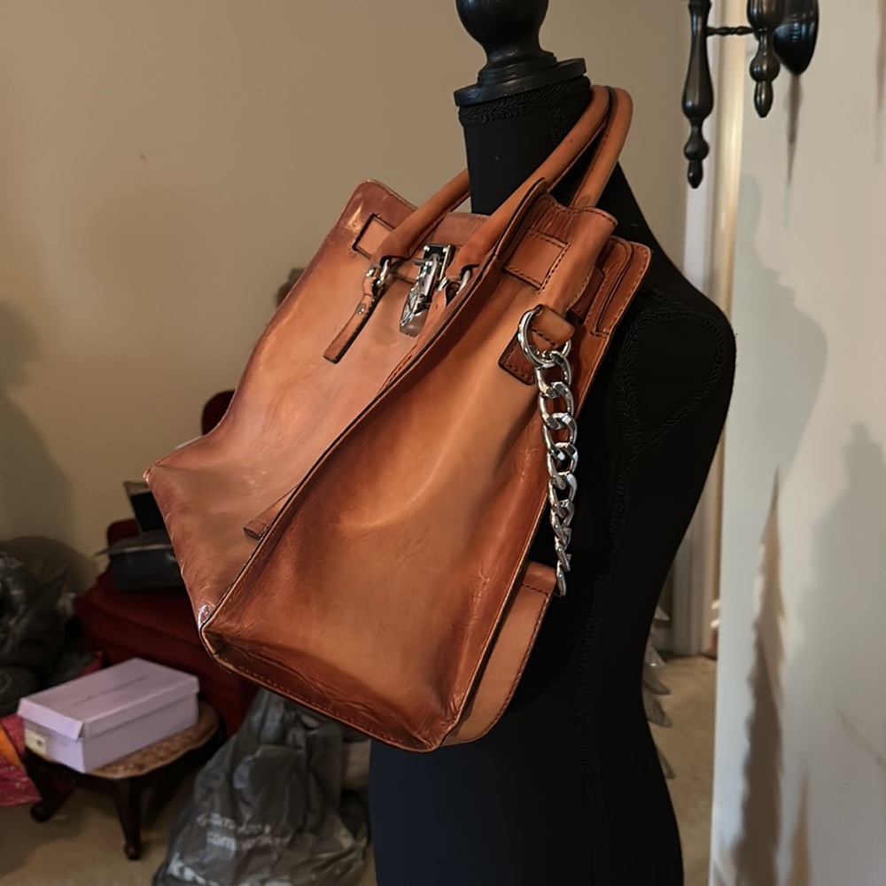 Authentic Michael Kors Leather Purse - Picture 2 of 6